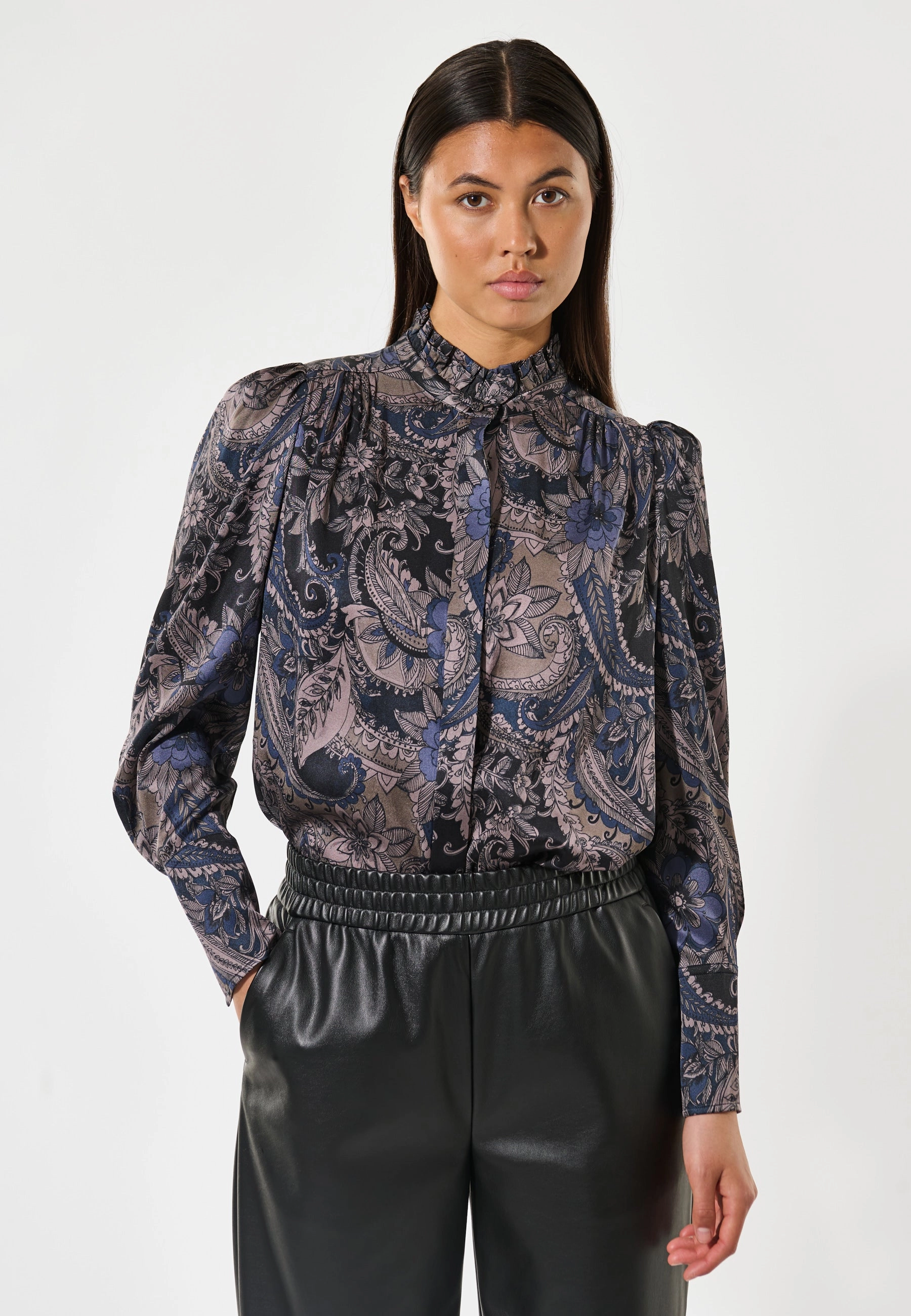 Robertadea Blouse - Sayo Millennium HighNeckline