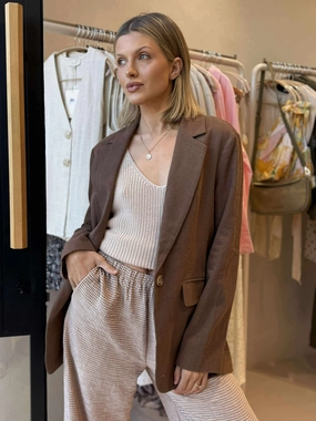 Modern Day Look Reinforced Shoulder Padding PERRY LINEN JACKET - CHOCOLATE