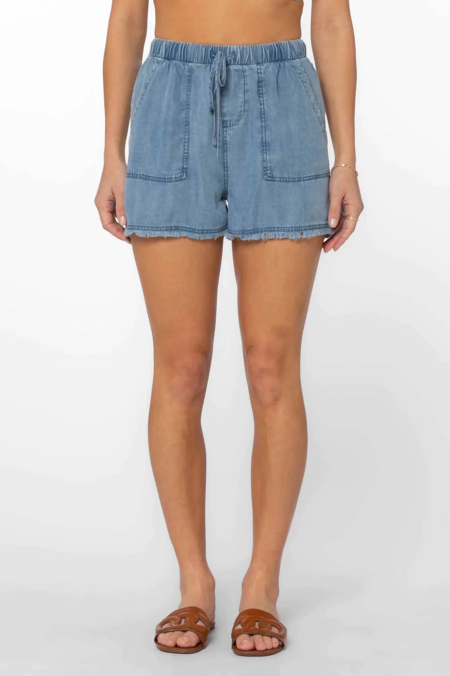 Sandy Shorts In Medium Stone Easy Movement