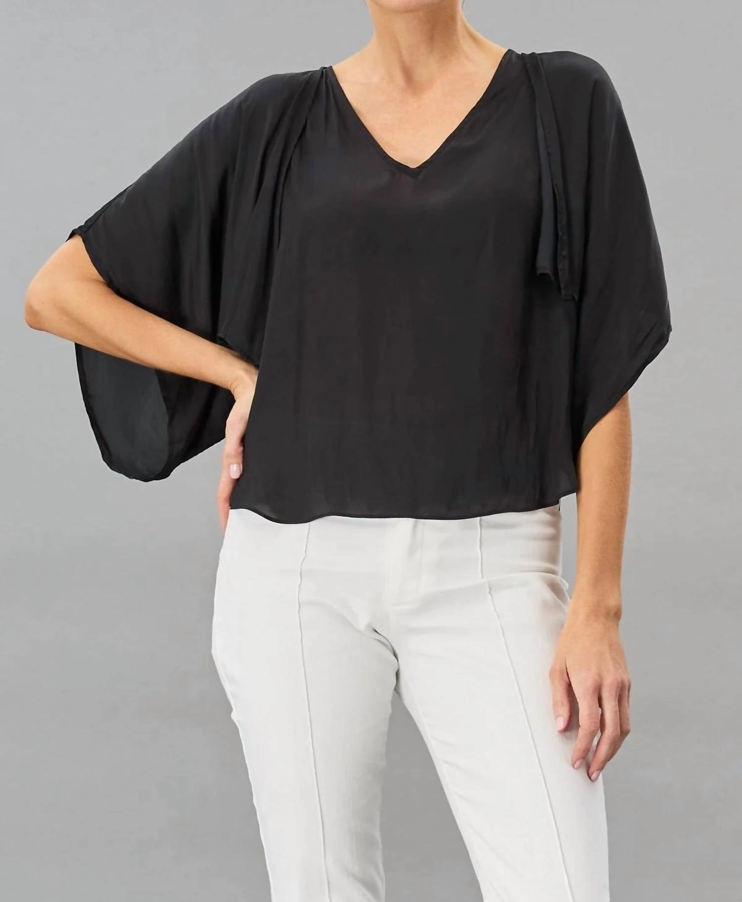 Thermal Insulation Eco Friendly Dye Process Satin Bolero In Black