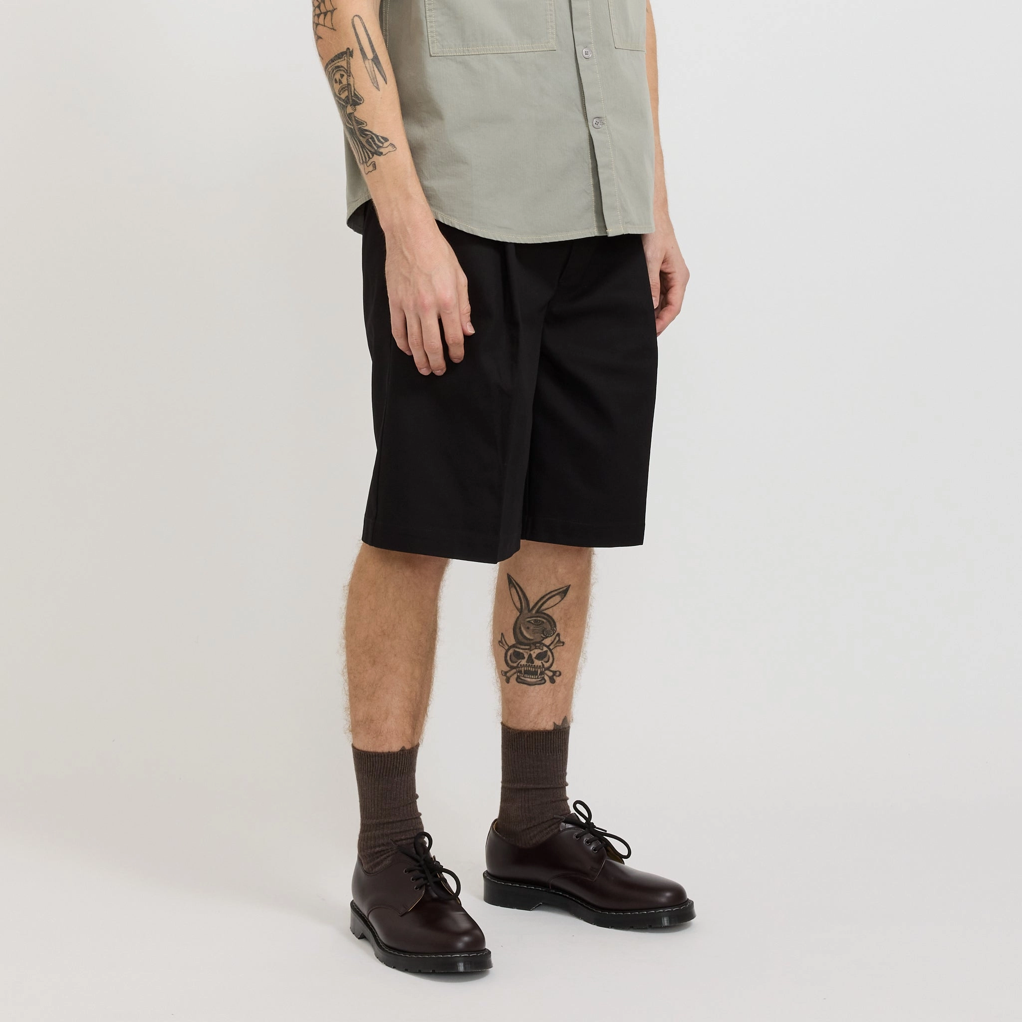 Lyu Short Black Free Fit Weightless Travel Design