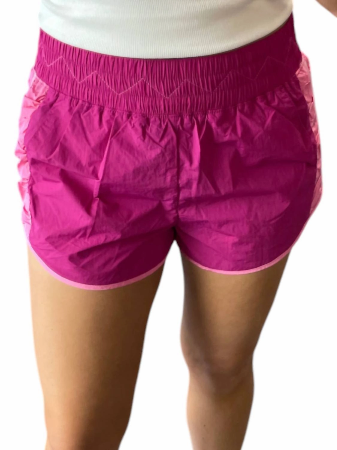 Flexible Pocket Placement Side Contrast Active Shorts In Magenta