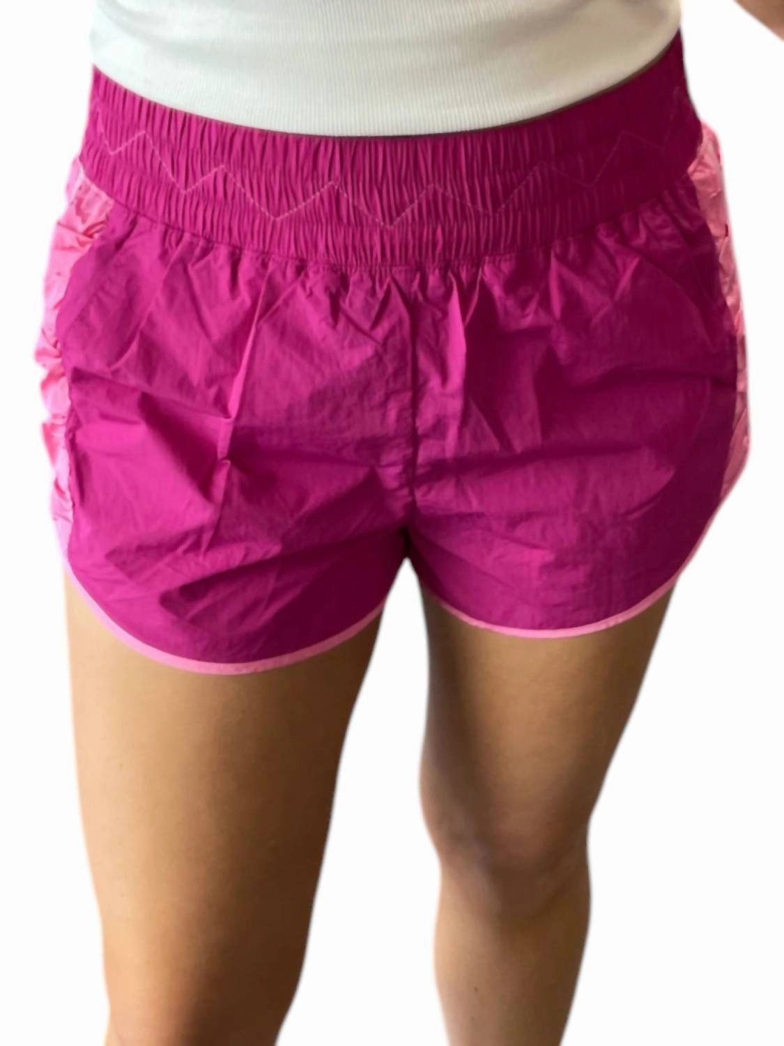Side Contrast Active Shorts In Magenta Eco Certified Dye