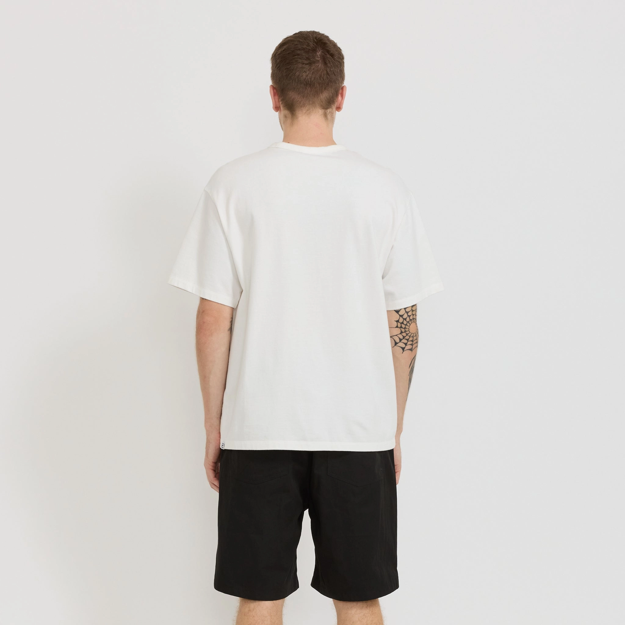 light feel Sleek Shape Ragnar Fine Broken Twill Shorts Black