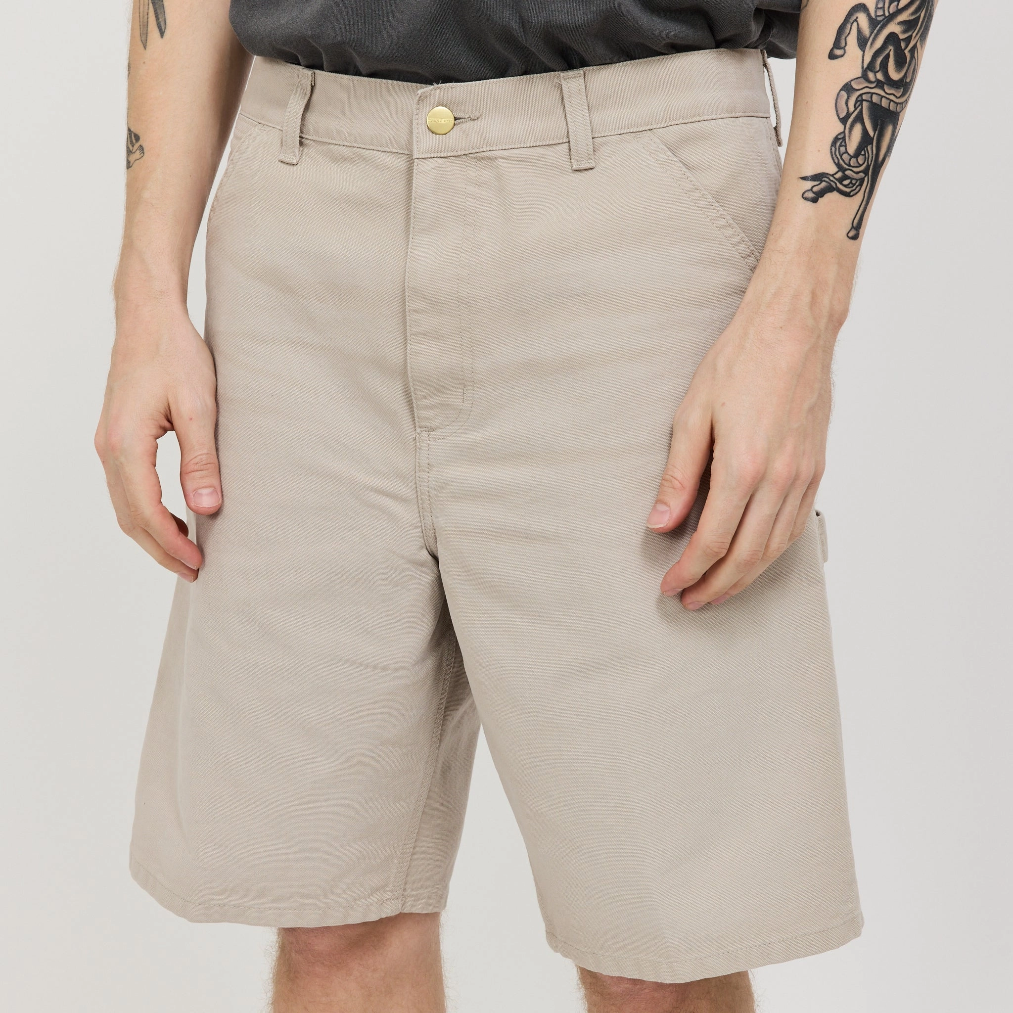 Single Knee Short Dusky Beige Versatile Styling