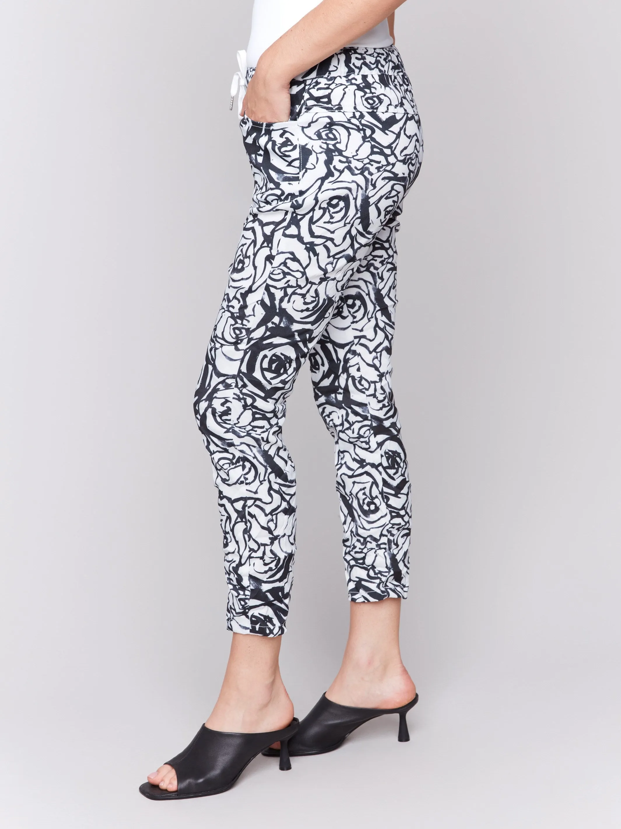 Printed Crinkle Jogger Pants - Black & Cream All Season Fit