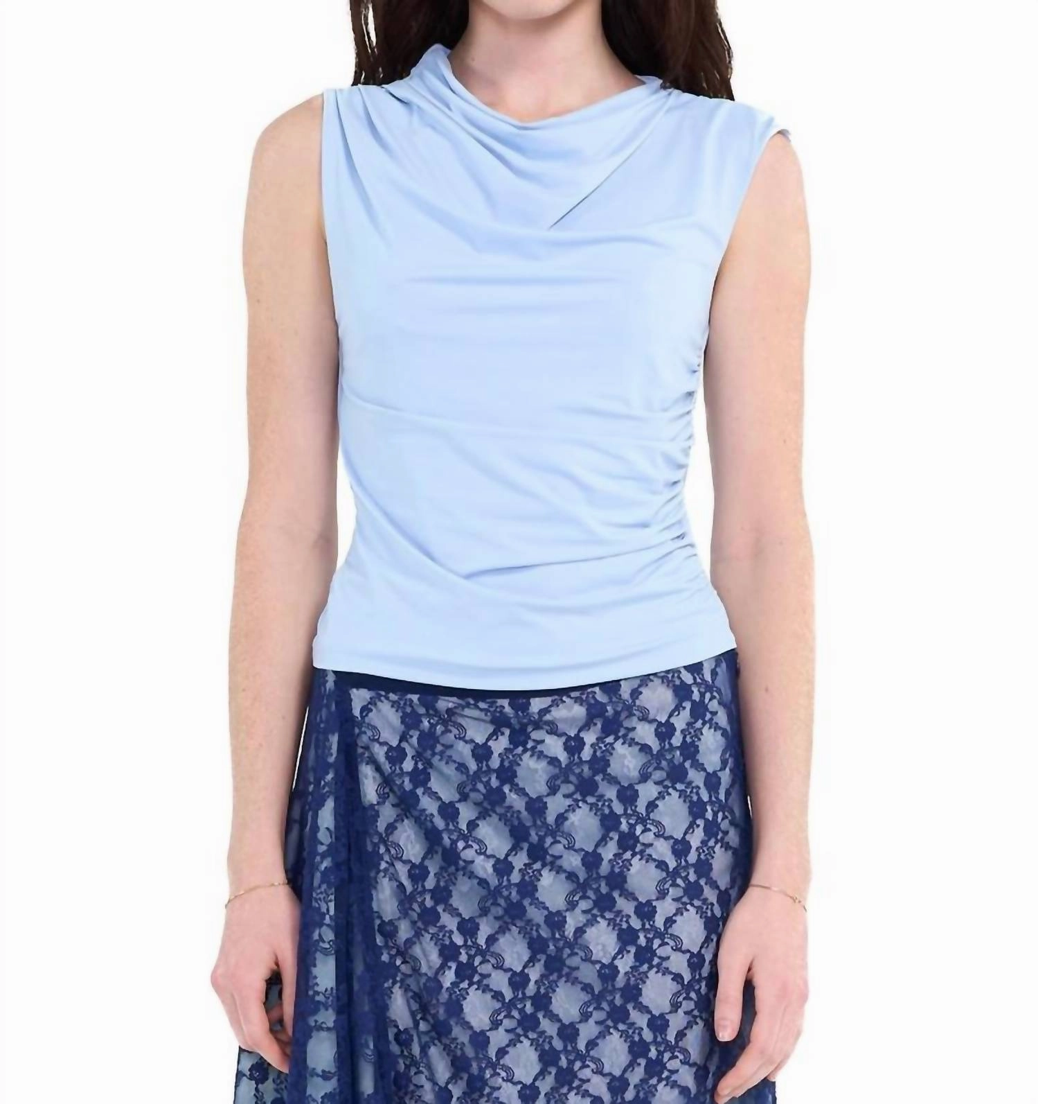 Essential Style Women's Marge Top In Chambrey