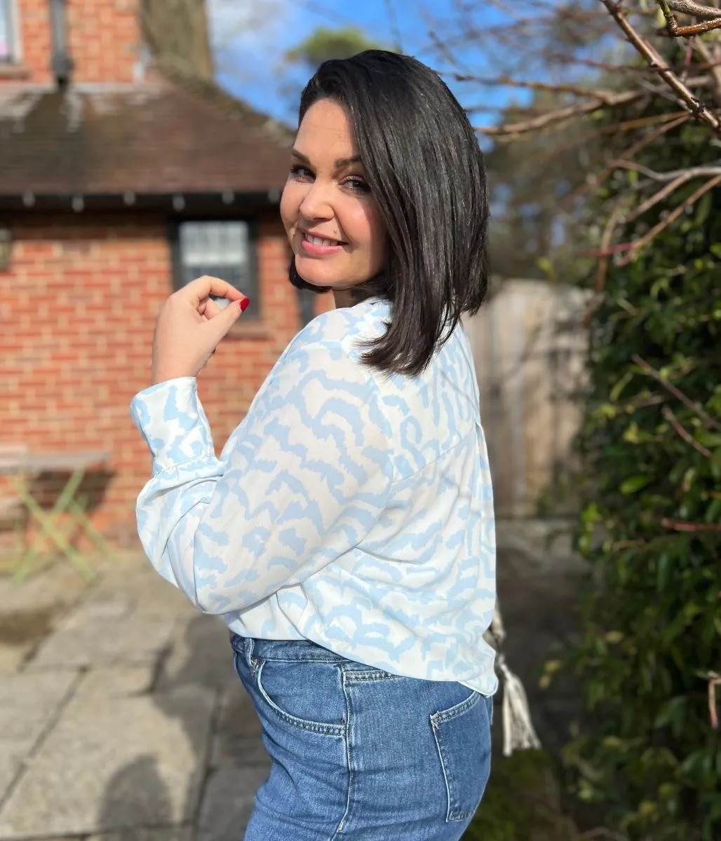 QuickRelease Closures Pale Blue Print Becca Shirt