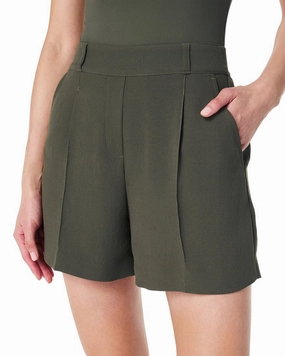 skiing outfit SPANX Carefree Crepe Trouser Short