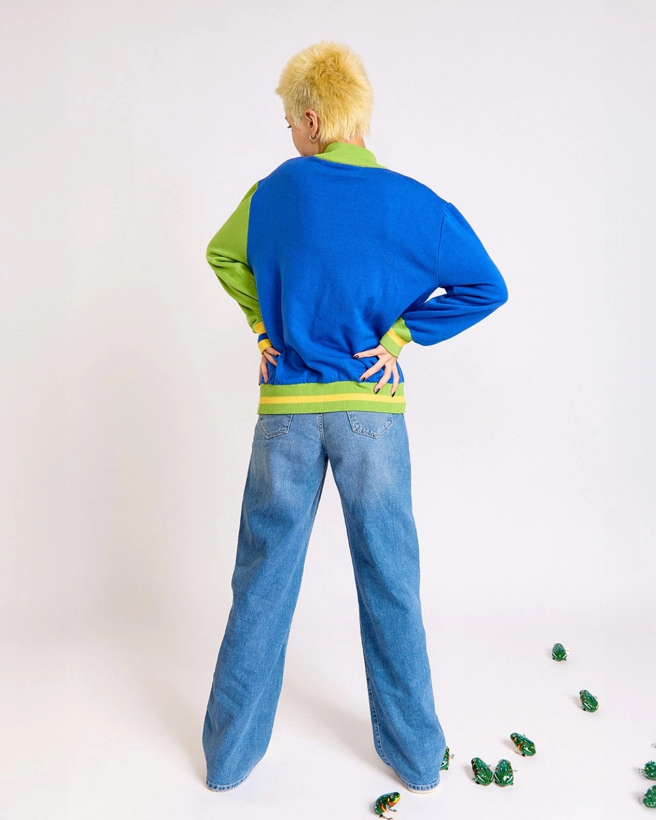 The Worm Hugs Sweater Adjustable Fit