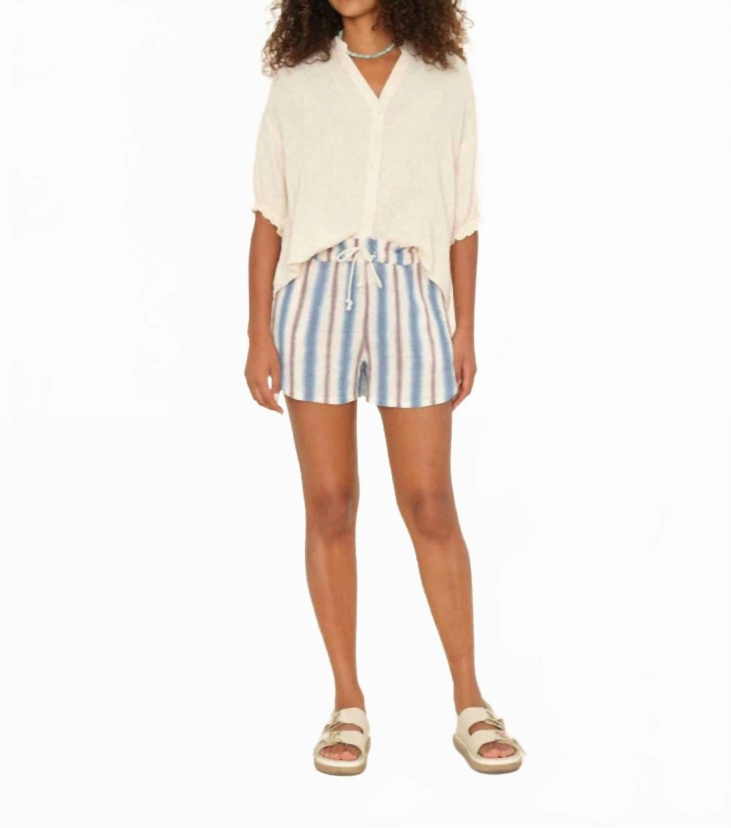 Laser Cut Edges Starla Pull On Shorts In Blue Ridge