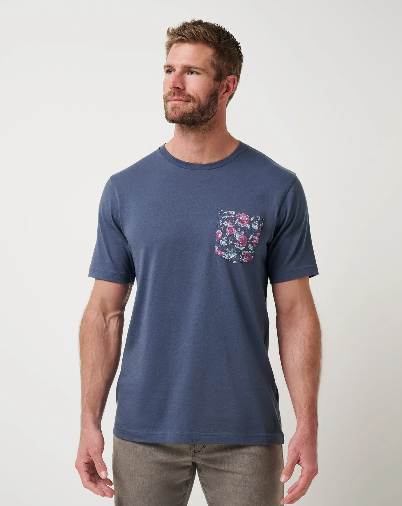 Flourish Pocket Tee Outdoor Leisure