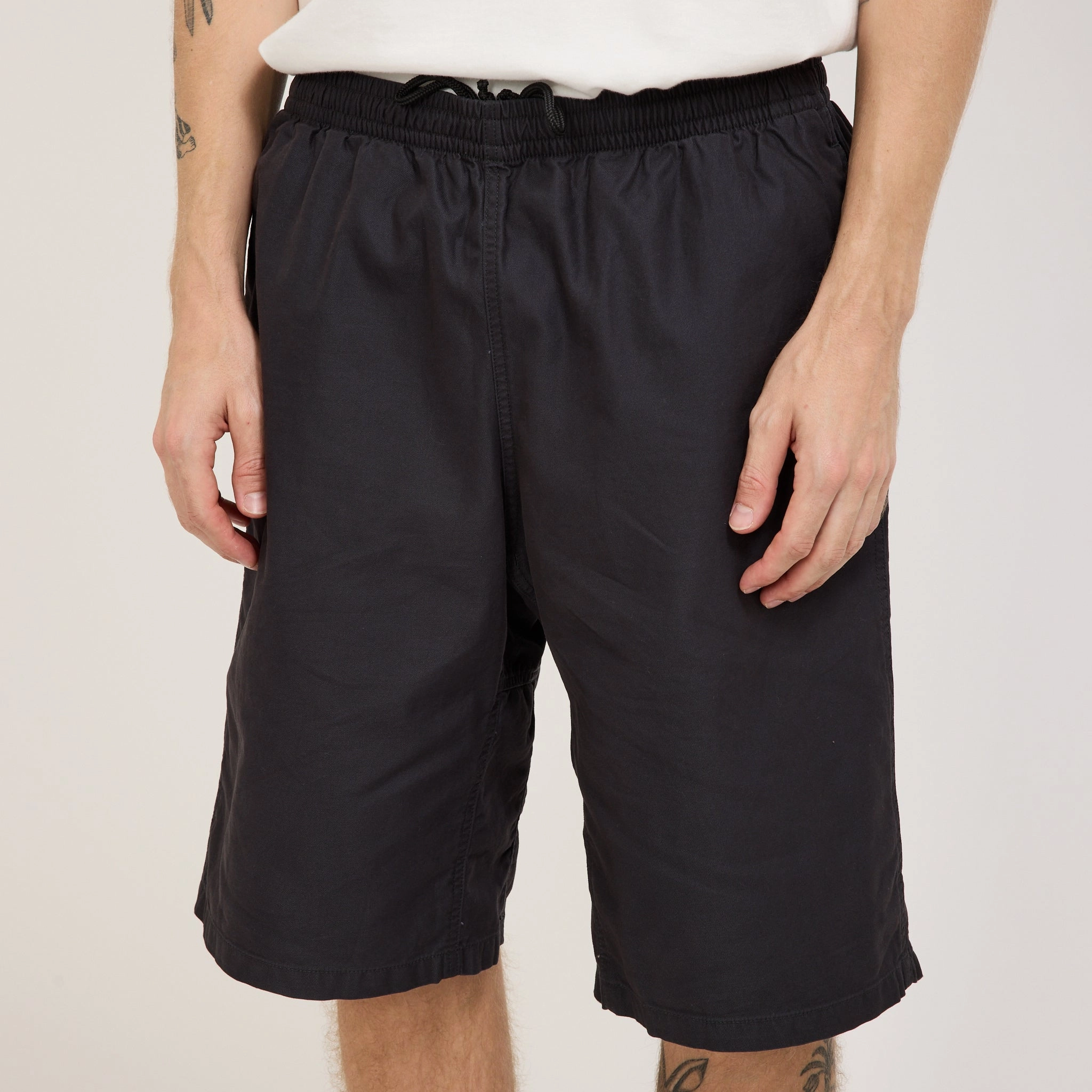 Swell Short Black adventure apparel skiing outfit