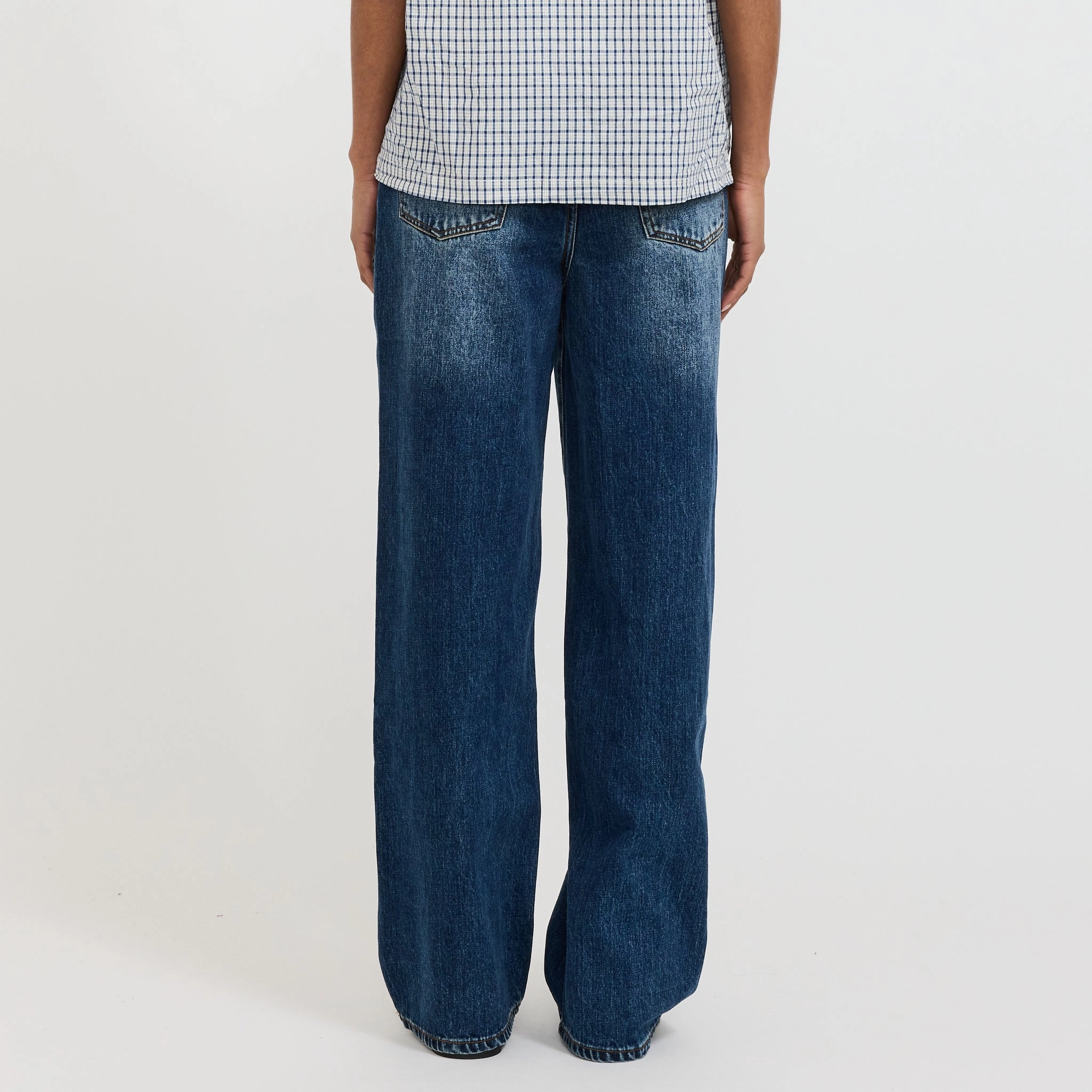 Womens Wale Jeans 70s Wash Casual Friday Parent Style Travel Outfit Lifestyle Outfit