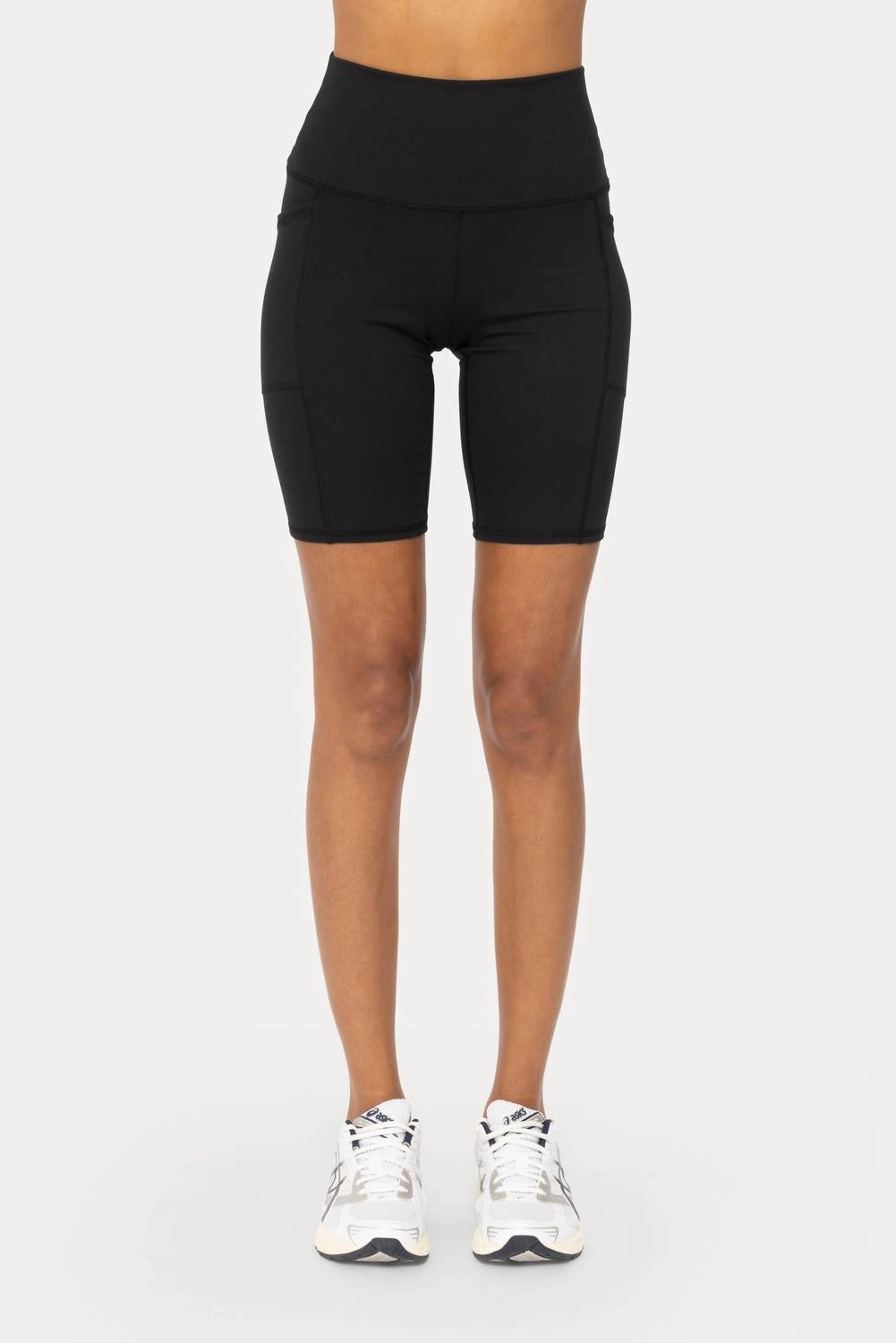 Tapered Band Essential Biker Shorts In Black Mood Wear Stretchable Material