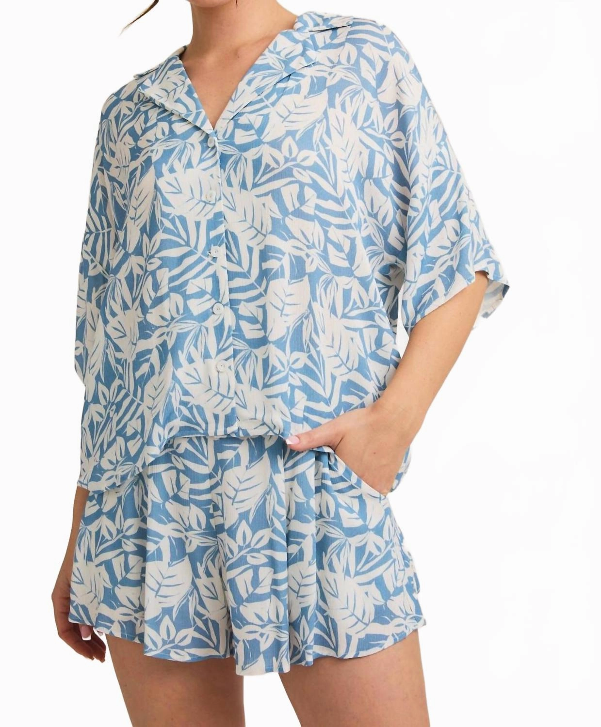 Tropical Blue Short Set In Light Blue Everyday Basic Weightless Travel Design