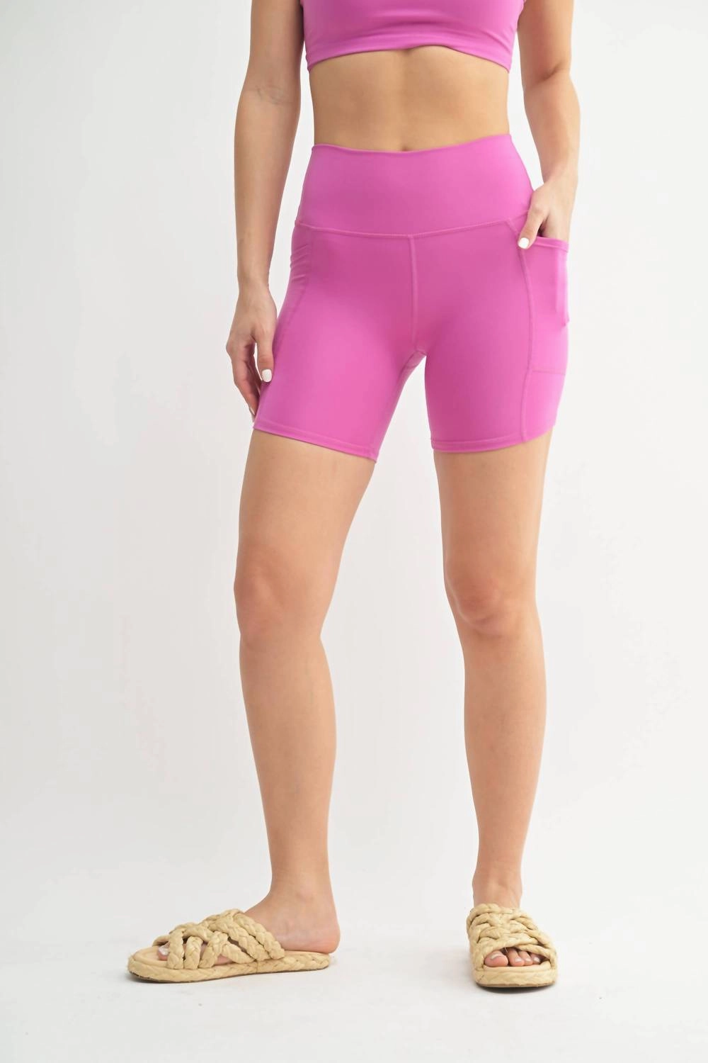 Tagless Labeling Venice Cloud Light Sculpt Biker Shorts In New Orchid