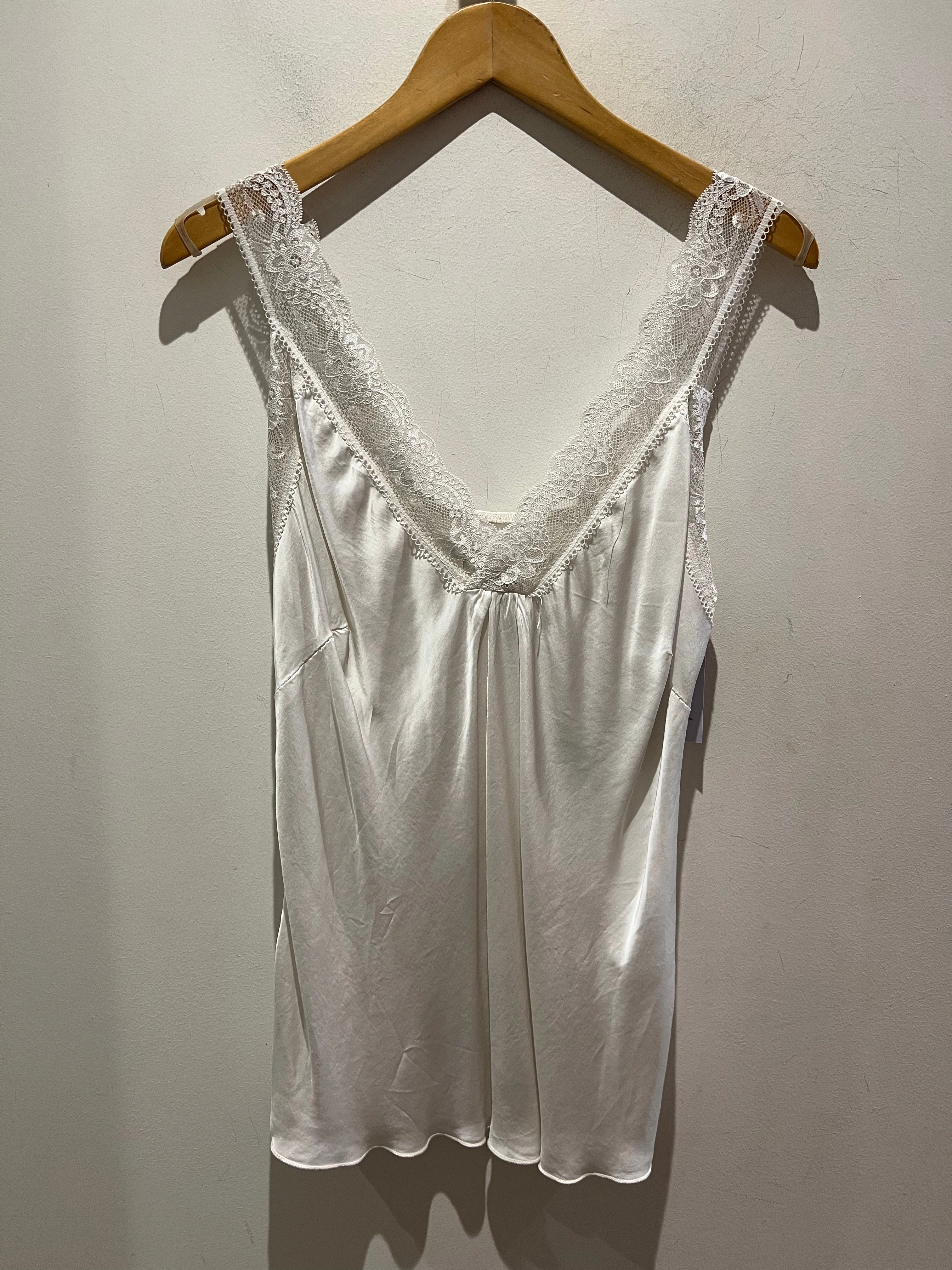 Voy 21336 Original Cami - Cream Reinforced Hemline