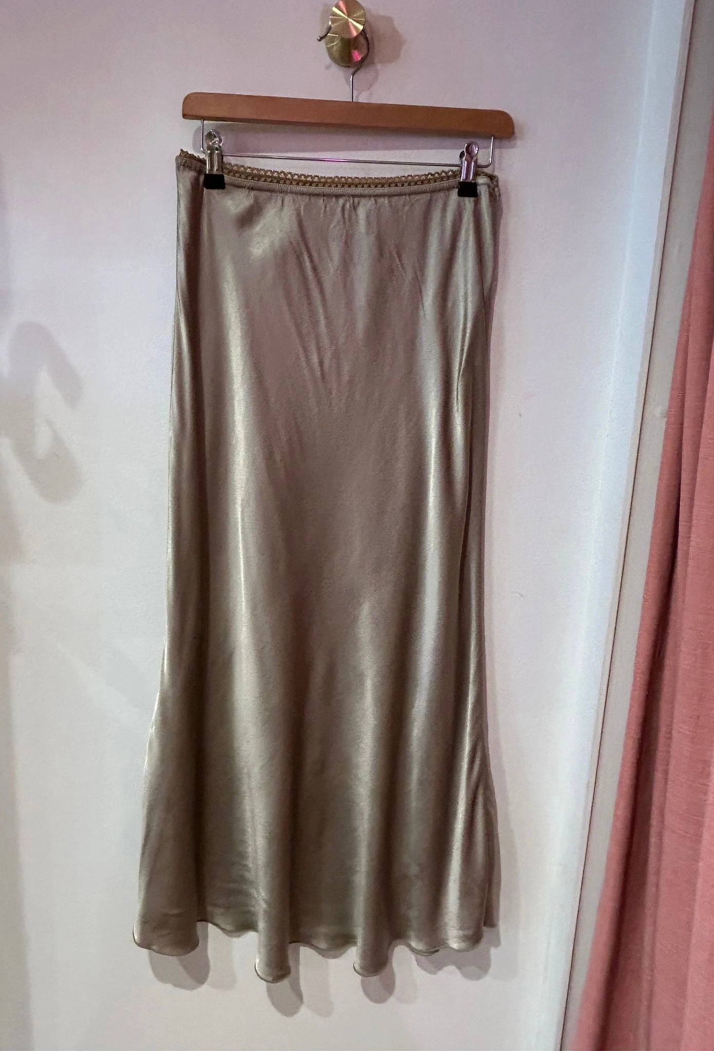 Voy 9298 Silky Skirt - Mocha Simple Comfort Smart Casual