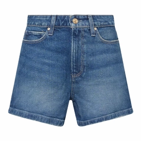 Dani Short Sweet Dreams Rainy Day Chill Outfit Nature Lover