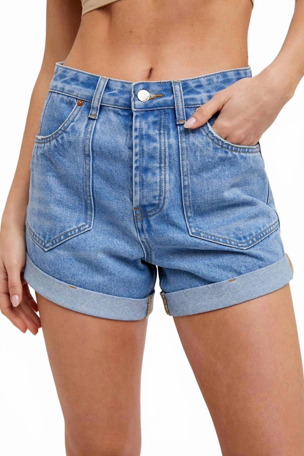 Tailored Design Temperature Regulating Material Western Pocket Denim Shorts In Light Wash
