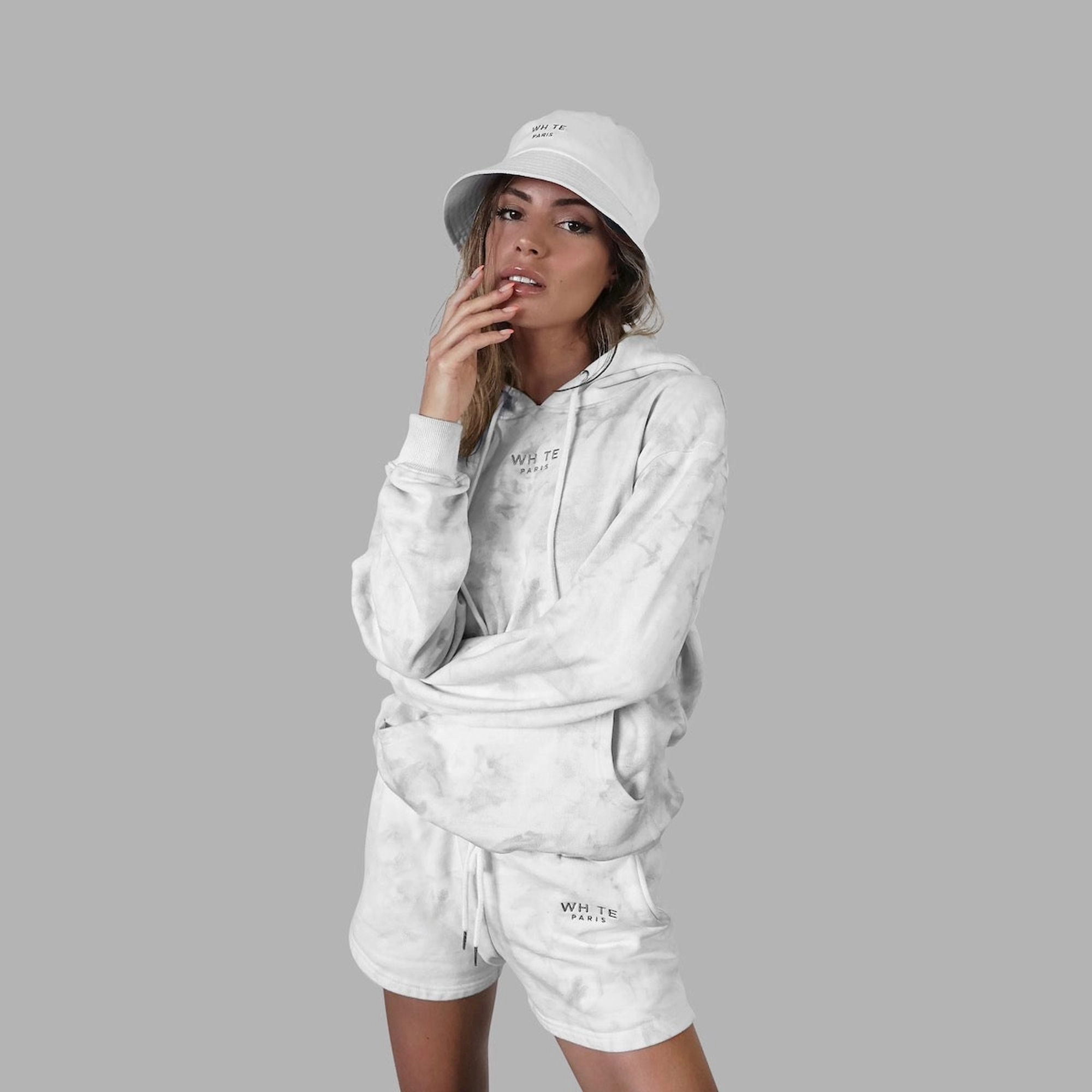 Whte Tie & Dye Short Tactile Feedback Loops Sun Protection