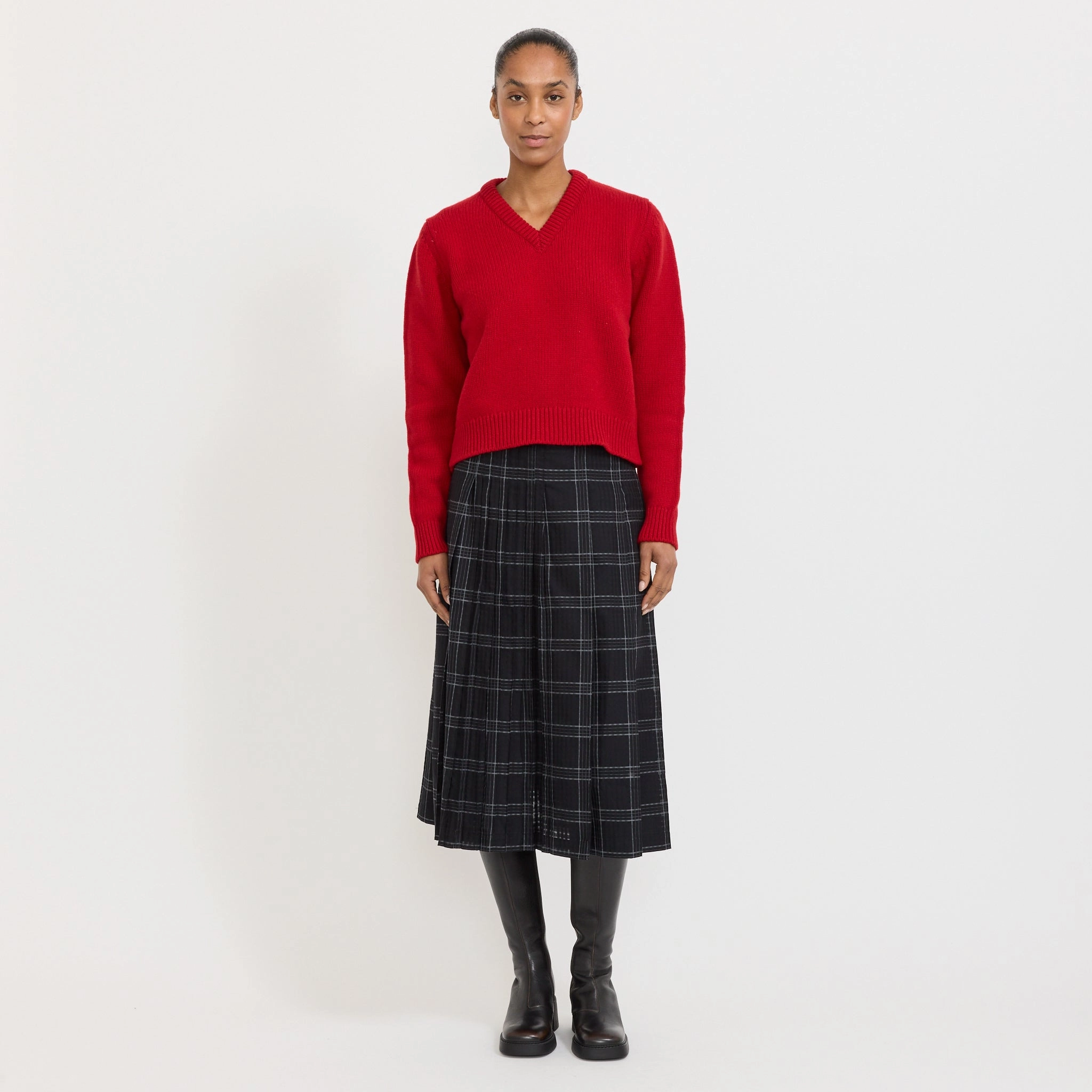 Non Restrictive Cut Glenn V-Neck Ruby Red