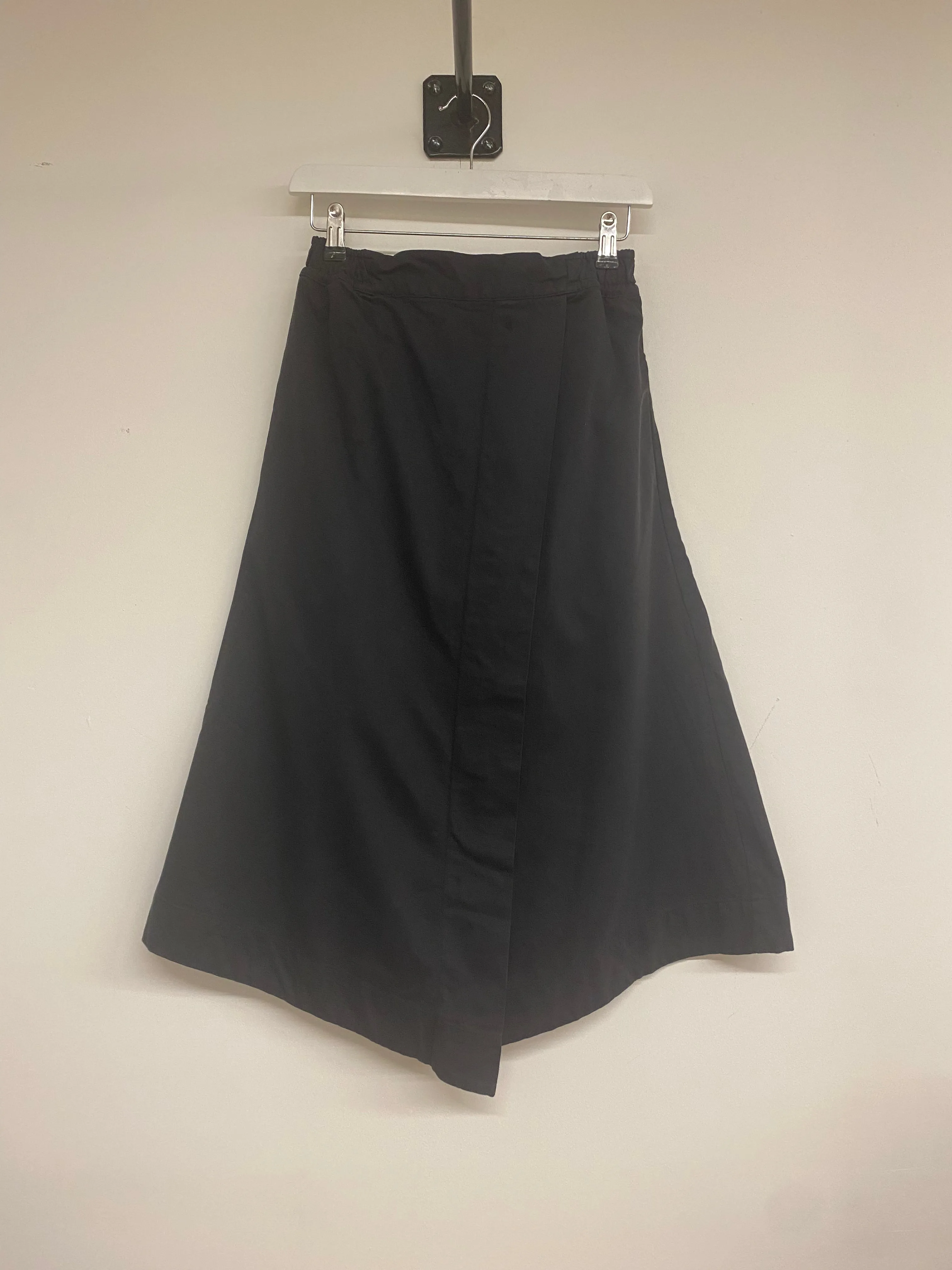 Wisteria Organic Cotton Twill Skirt in Charcoal hypoallergenic material No Sagging