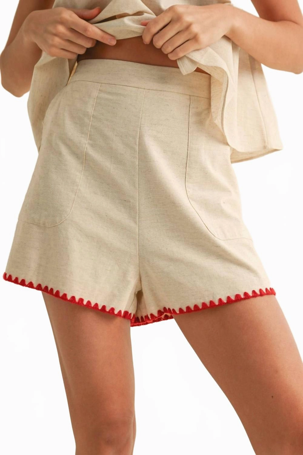 Chafe Resistant Seams Women's Emily Linen Scallop Shorts In Beige