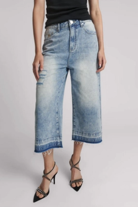 Tapered leg Relaxed Vibe Women's Mid Waist Long Short In Blue