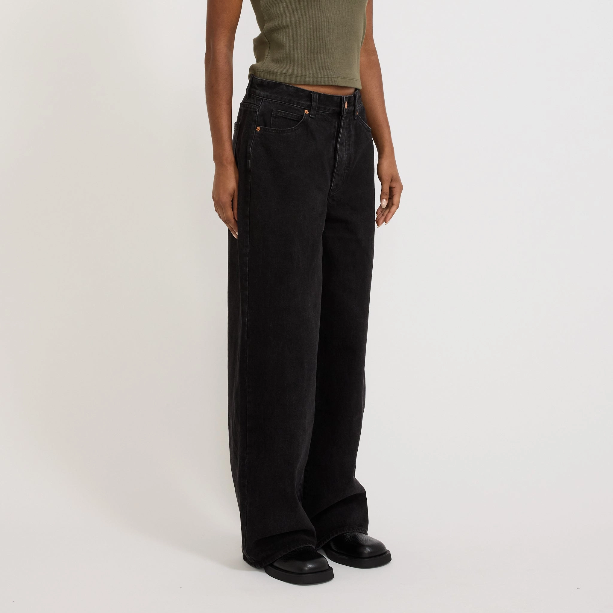 Neat Look Womens Wale Jeans Used Black